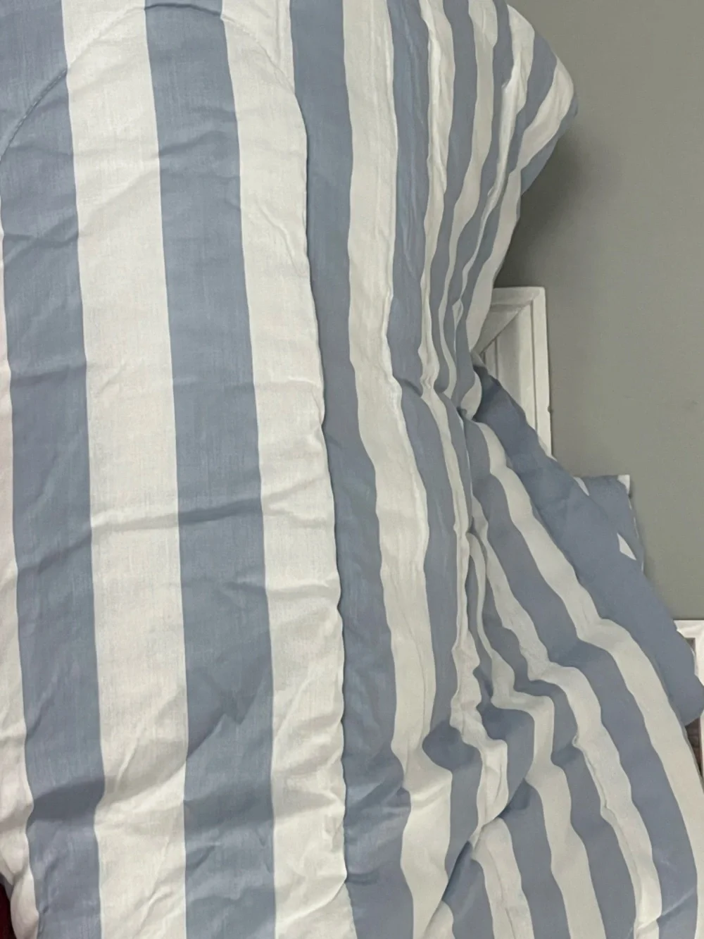 Vintage Costal Queen Sized Stripe Blue & White Polyester Bed Comforter NWOT